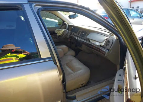 2004 Mercury Grand Marquis Ls z USA, uszkodzony, nr VIN 2MEFM75W84X644579